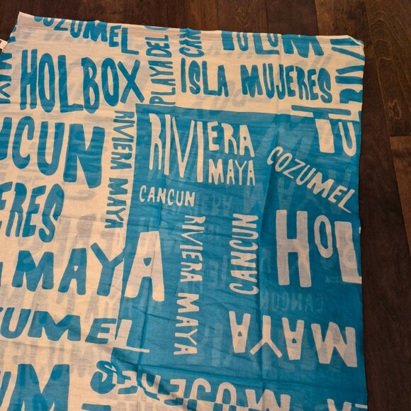 NWT  ISSIMO Destination Turquoise and White Wrap Scarf Sarong - Picture 6 of 10